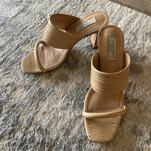 Steven New York Jive Croc Embossed Slip On Heel Sandal in Nude - Picture 3 of 9